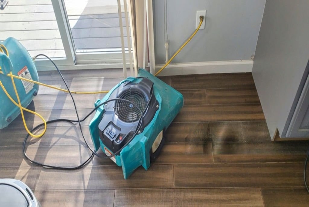 Emergency water extraction in Fremont CA by One Call Services